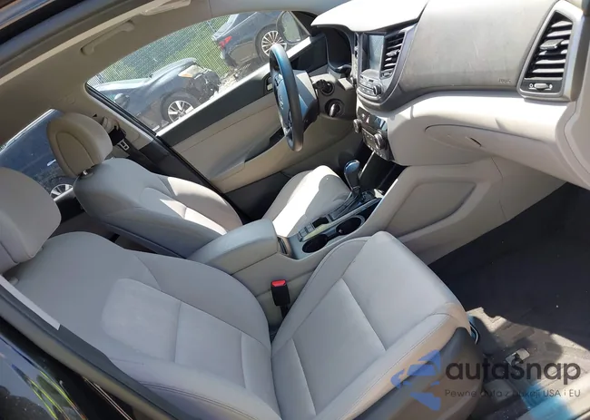 KM8J3CA44JU615557: 42525252