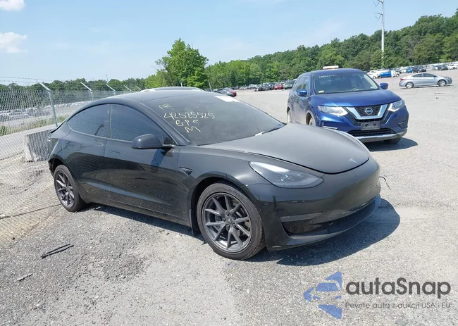 5YJ3E1EB3NF106675: 42525525