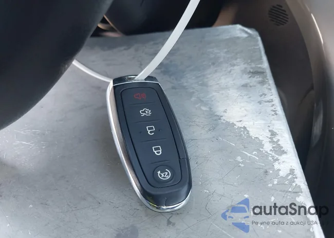 1FADP5CU3GL111343: 42526706