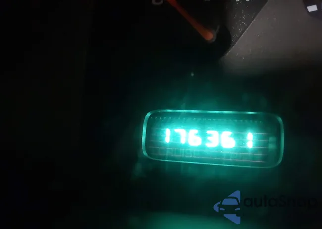 1B7GG2AN81S147401: 42526857