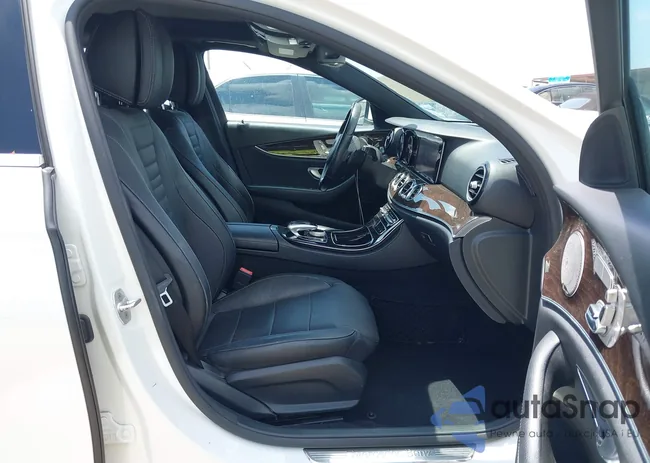 WDDZF4JB5HA011651: 42526346