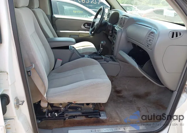 1GNDT13S872119738: 42526575