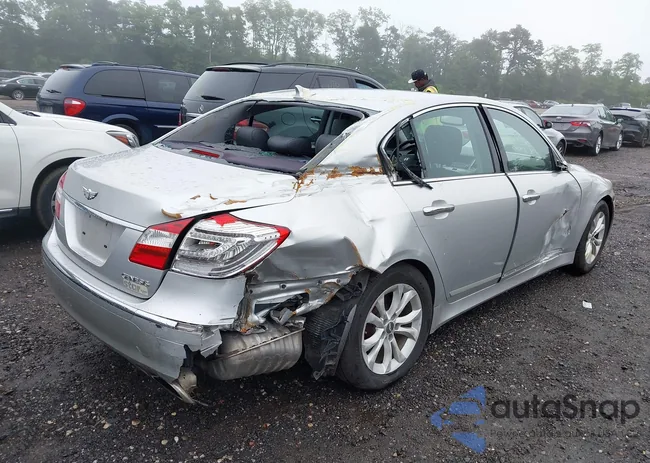 KMHGC4DD0DU247488: 42527738