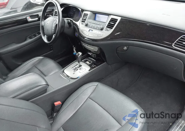 KMHGC4DD0DU247488: 42527738