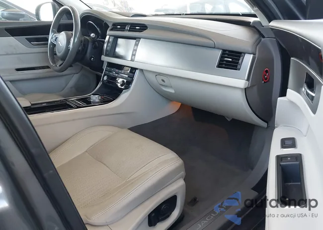 SAJBE4BV0GCY13200: 42527906