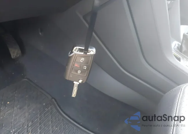 3VV2B7AX8JM068960: 42528062