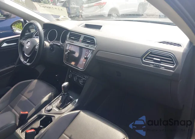 3VV2B7AX8JM068960: 42528062