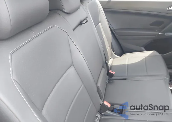 3VV2B7AX8JM068960: 42528062