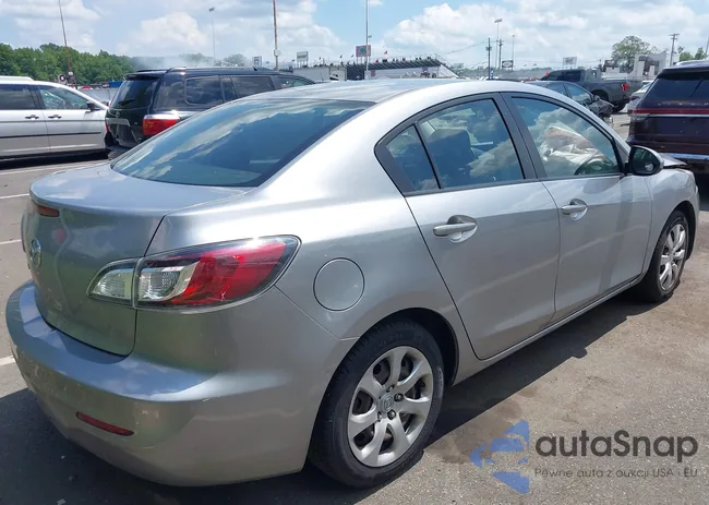 JM1BL1UG4C1565072: 42528135