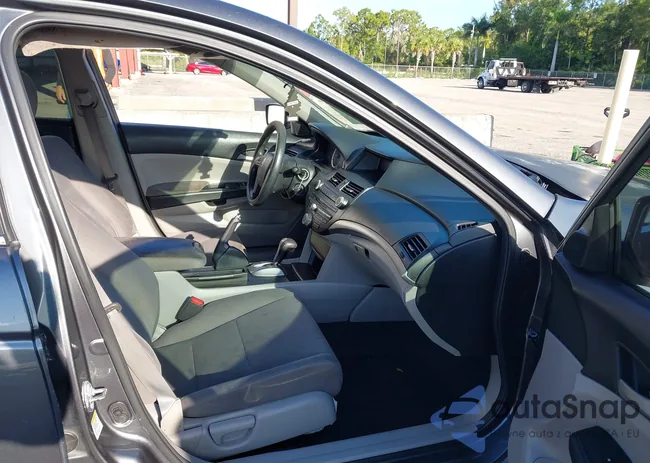 1HGCP2F3XBA108470: 42527212