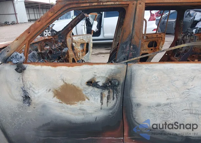 JN8AY2DB7N9814822: 42527297