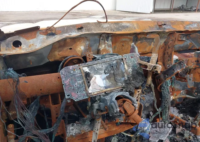 JN8AY2DB7N9814822: 42527297