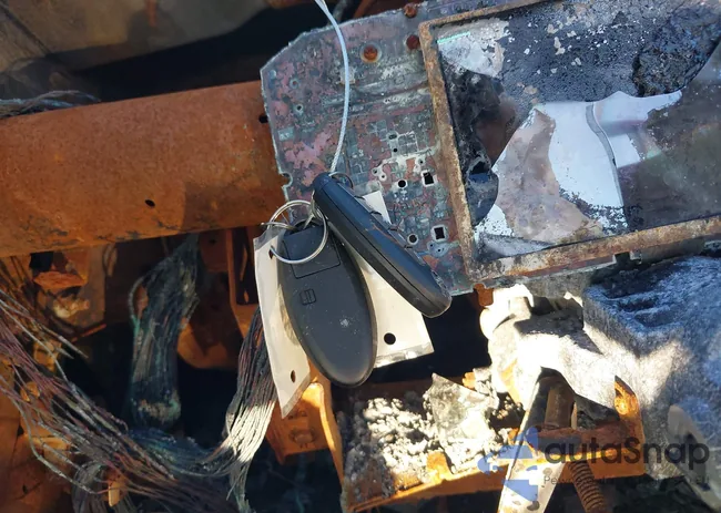 JN8AY2DB7N9814822: 42527297