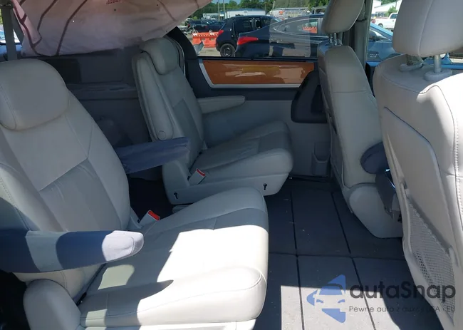 2A8HR64X79R581771: 42527339