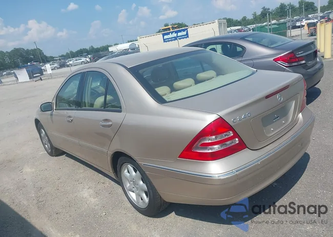 WDBRF61J32E005536: 42527472