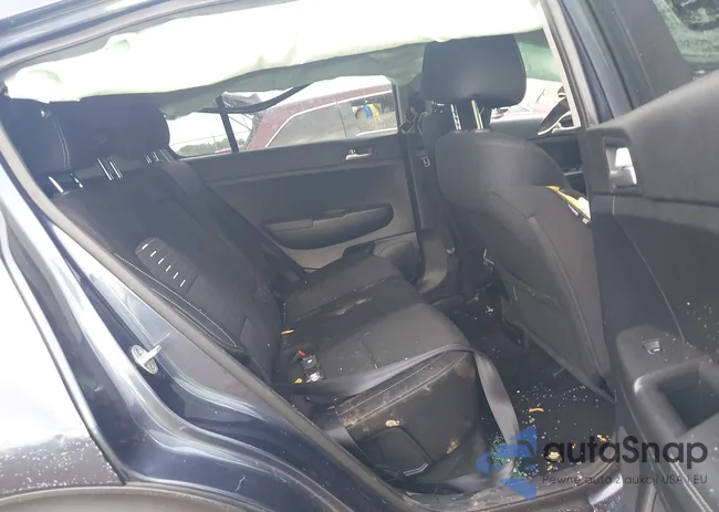 KNDPMCAC5J7310795: 42527576