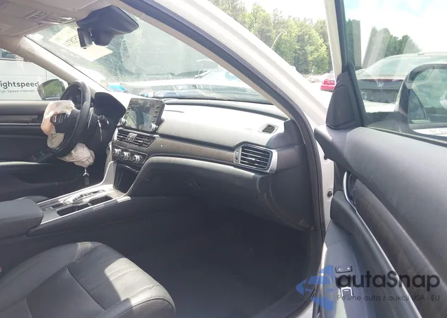 1HGCV2F96KA015987: 42528744