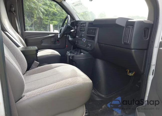 1GCWGFCF9F1277631: 42528992