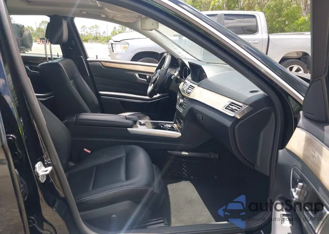 WDDHF5KB8EA905977: 42529185