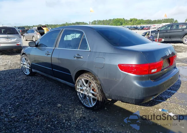 1HGCM66305A058327: 42528236