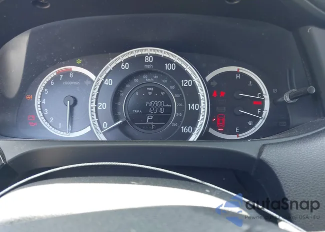 1HGCR2F38HA276983: 42528516