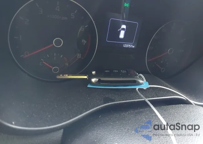 KNDPMCAC1J7377636: 42529757