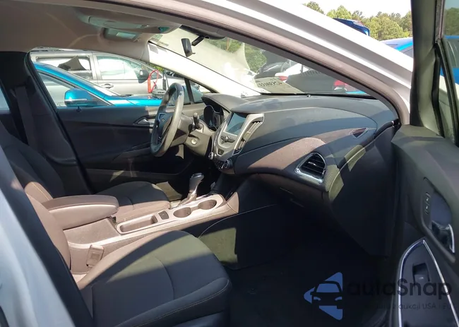 3G1BC5SM8HS552890: 42530033