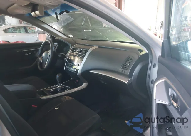 1N4AL3AP9FC155555: 42530175