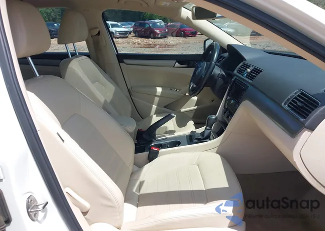 1VWBT7A37FC072979: 42530187