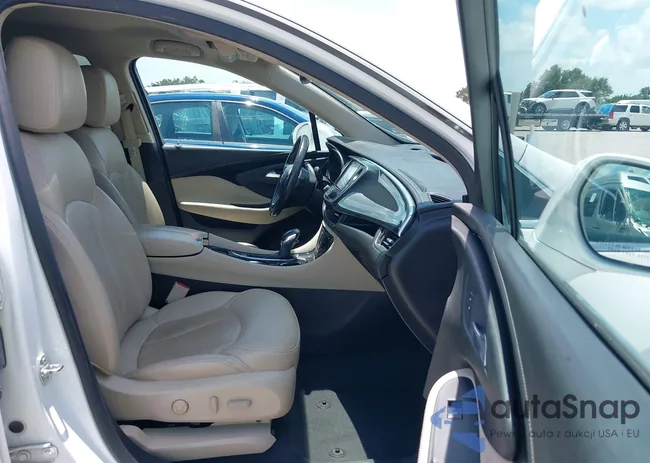 LRBFXESX4GD235015: 42529268