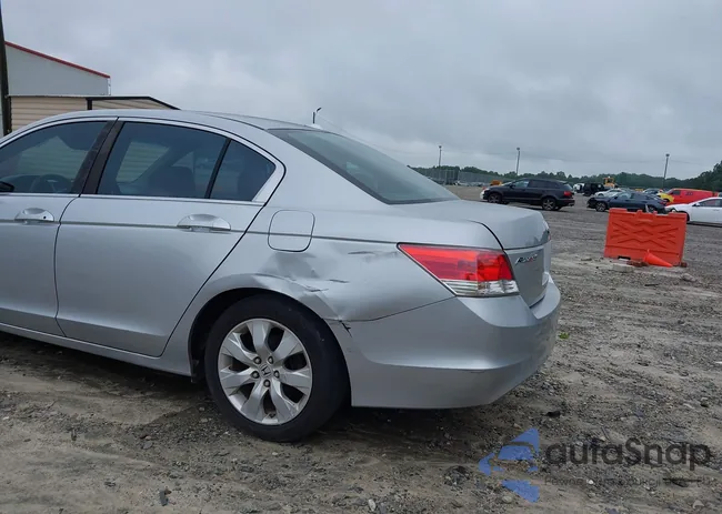 1HGCP26819A041005: 42530645