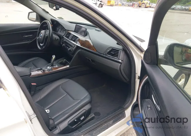 WBA3B5C54FF960971: 42530679