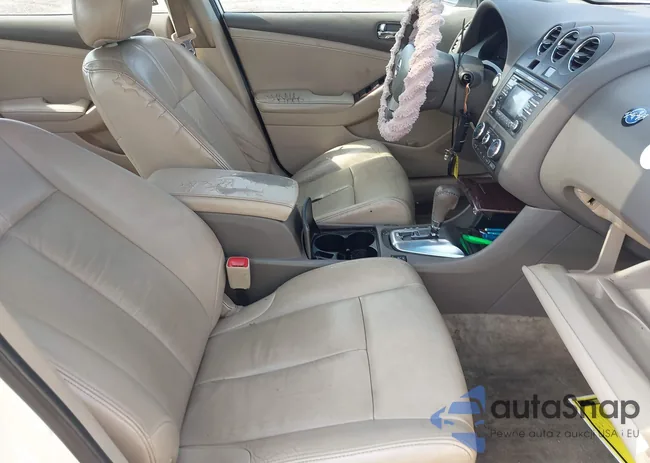 1N4AL2APXCC246064: 42530742