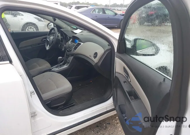 1G1PC5SB5E7117243: 42530917