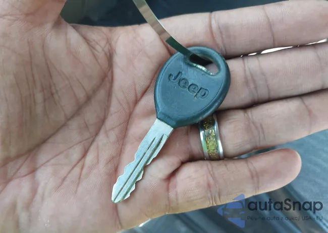 1J4FF48S4YL240064: 42530236