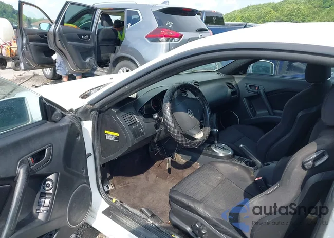 KMHHM66D48U280817: 42531632