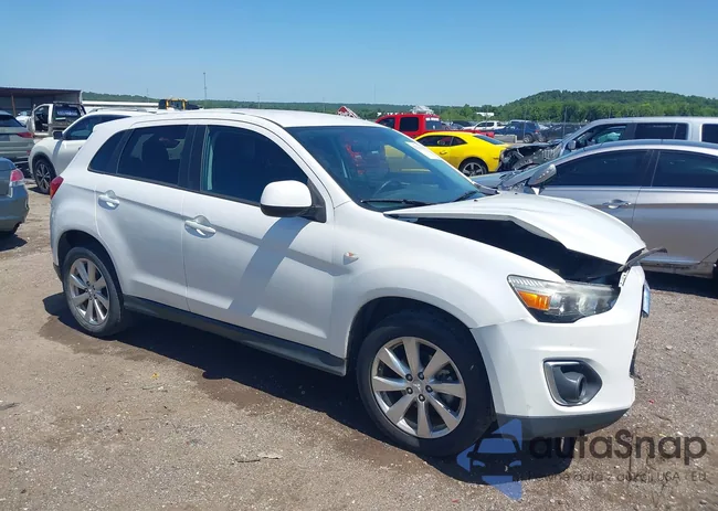 4A4AP3AW4FE032958: 42531744