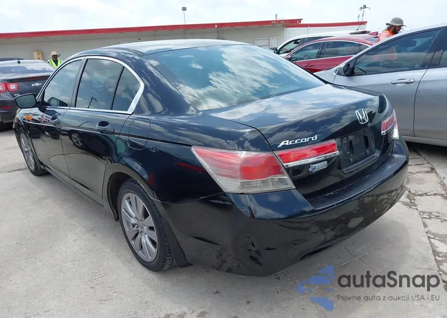 1HGCP2F7XBA130181: 42532010