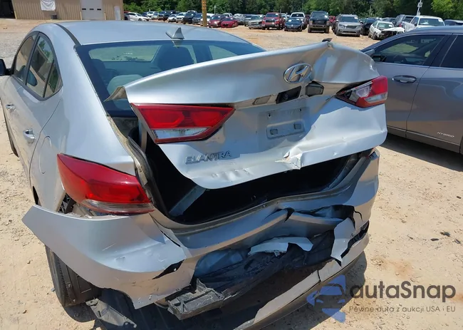 5NPD84LF6JH214528: 42531467