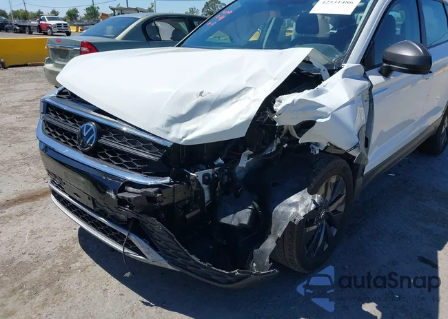 3VVDX7B29PM341734: 42531486