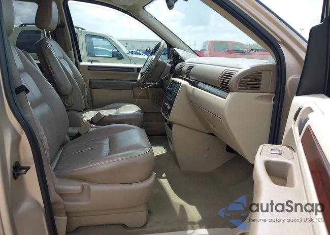 2FMZA52297BA18095: 42532632