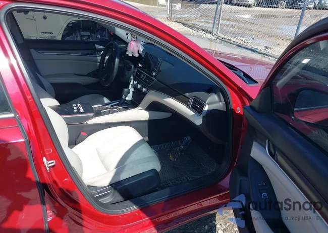 1HGCV1F18KA104707: 42532659