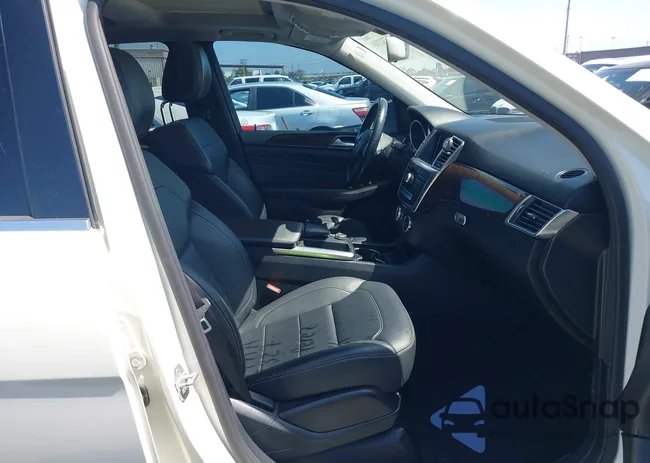 4JGDA5JB6DA216944: 42532706