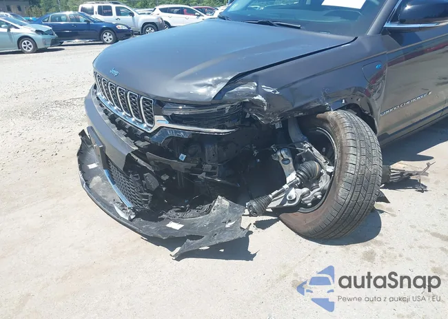 1C4RJYB68RC714152: 42532809