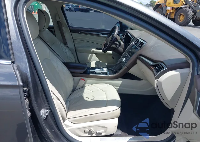 3FA6P0SUXHR130004: 42533099