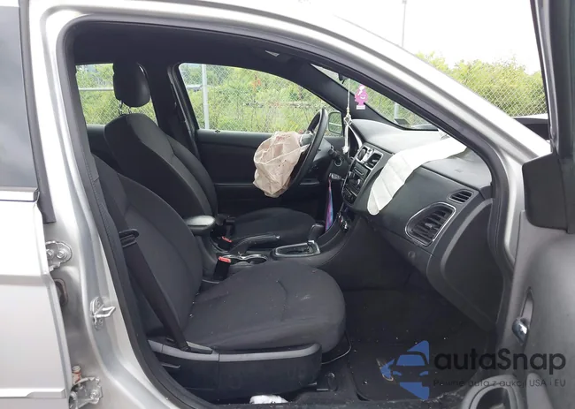 1C3CCBAG9CN261702: 42532317