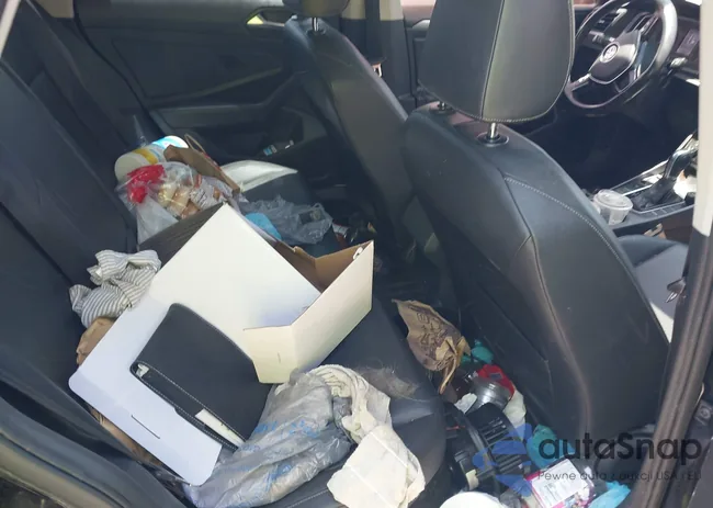 3VWC57BU1KM132947: 42533670