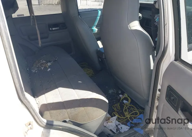 1J4FJ68S5TL333114: 42533716