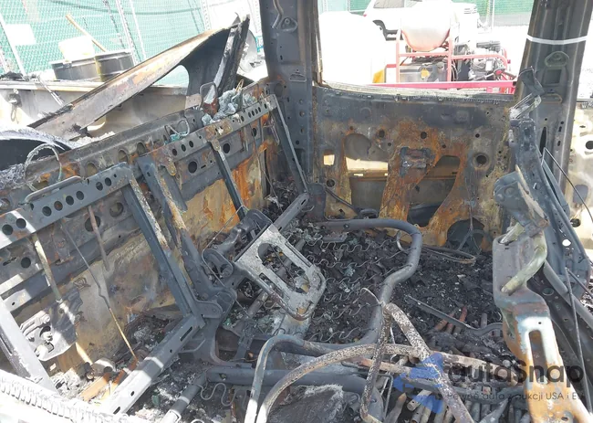 3GTU2VEC5EG135683: 42533955