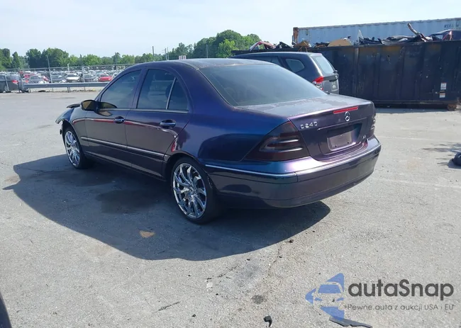 WDBRF61J73F394659: 42534142